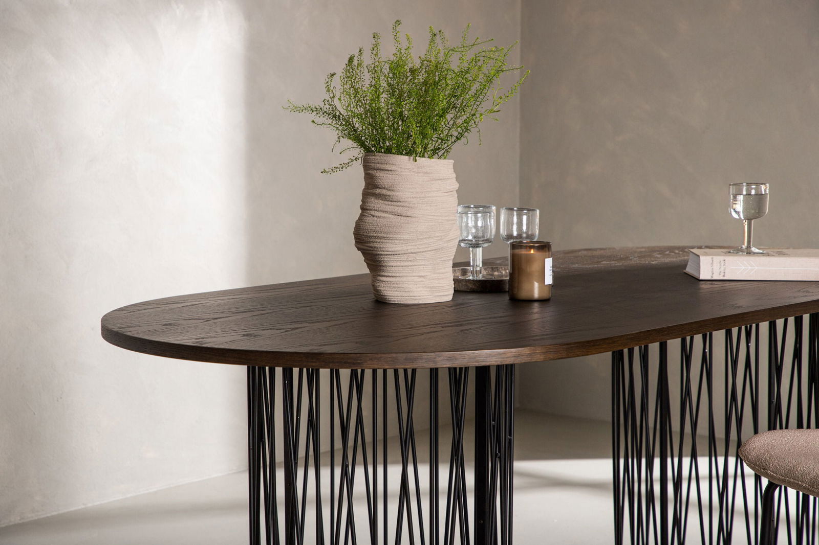 Furniture Fashion Stone oval Dining Table - Black / Mocca Veneer - vivahabitat.com