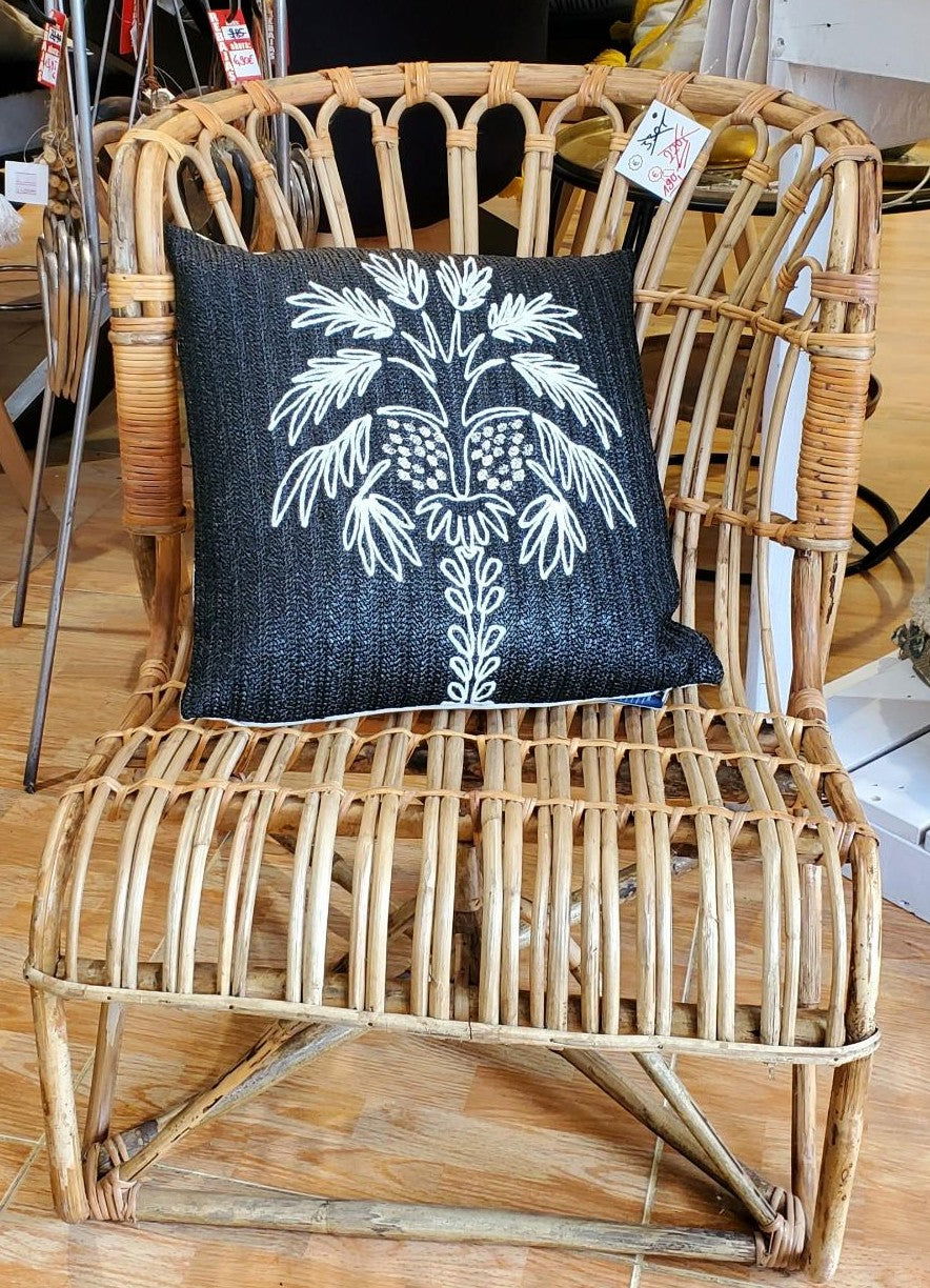 Rattan lounge chair outdoor and indoor - vivahabitat.com